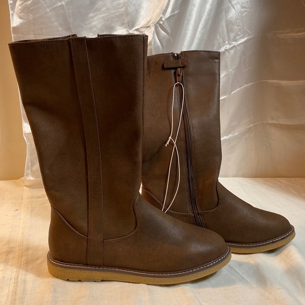 Cat&jack women’s Brown boots size 6 new